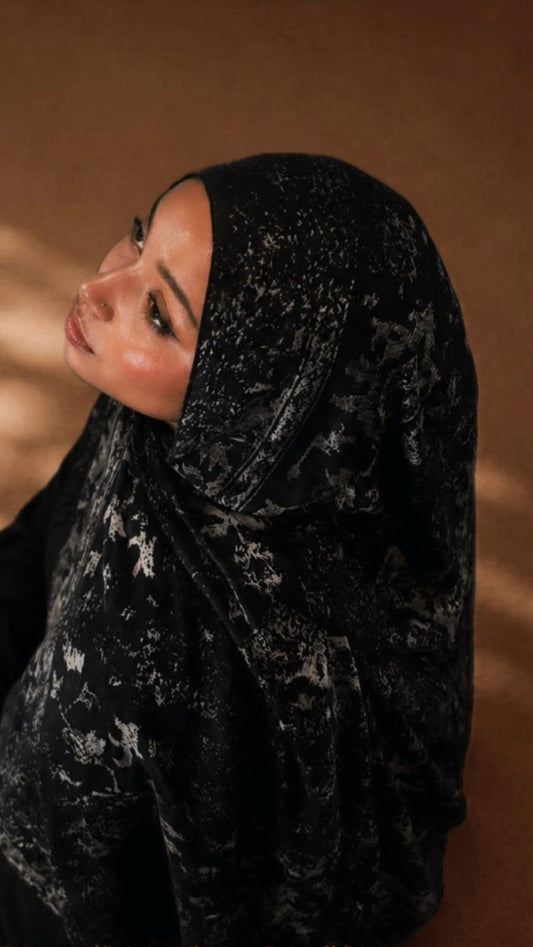 Noir Bloom - Modal Hijab